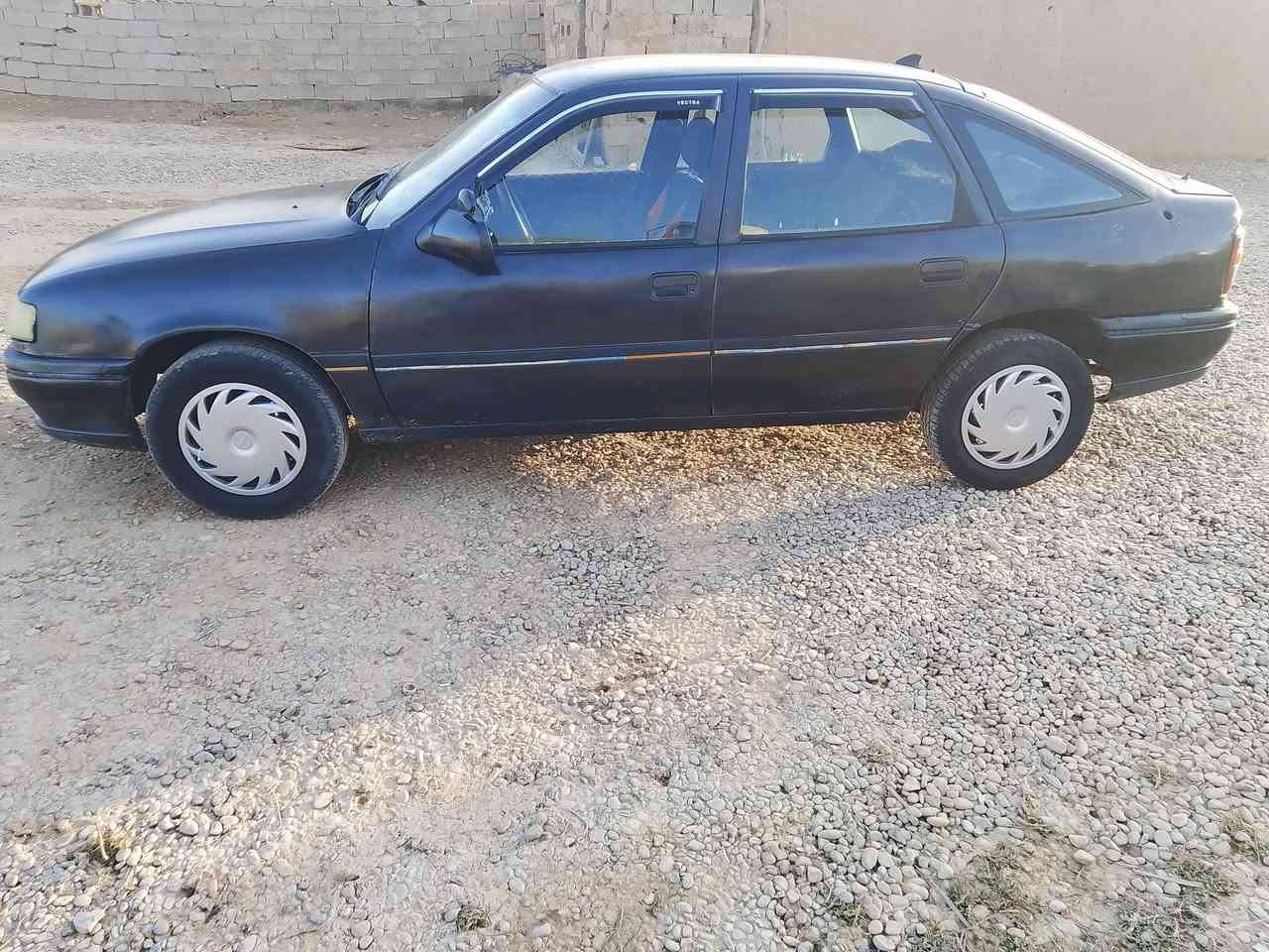 فيكترا موديل 1992 كير محرك بالشرط حجم 18رقم كركوك شرط التحويل ودفتر بانزين وسنويه لل 2029 السعر 30وبيها مجال رقم الموبايل  ***********
