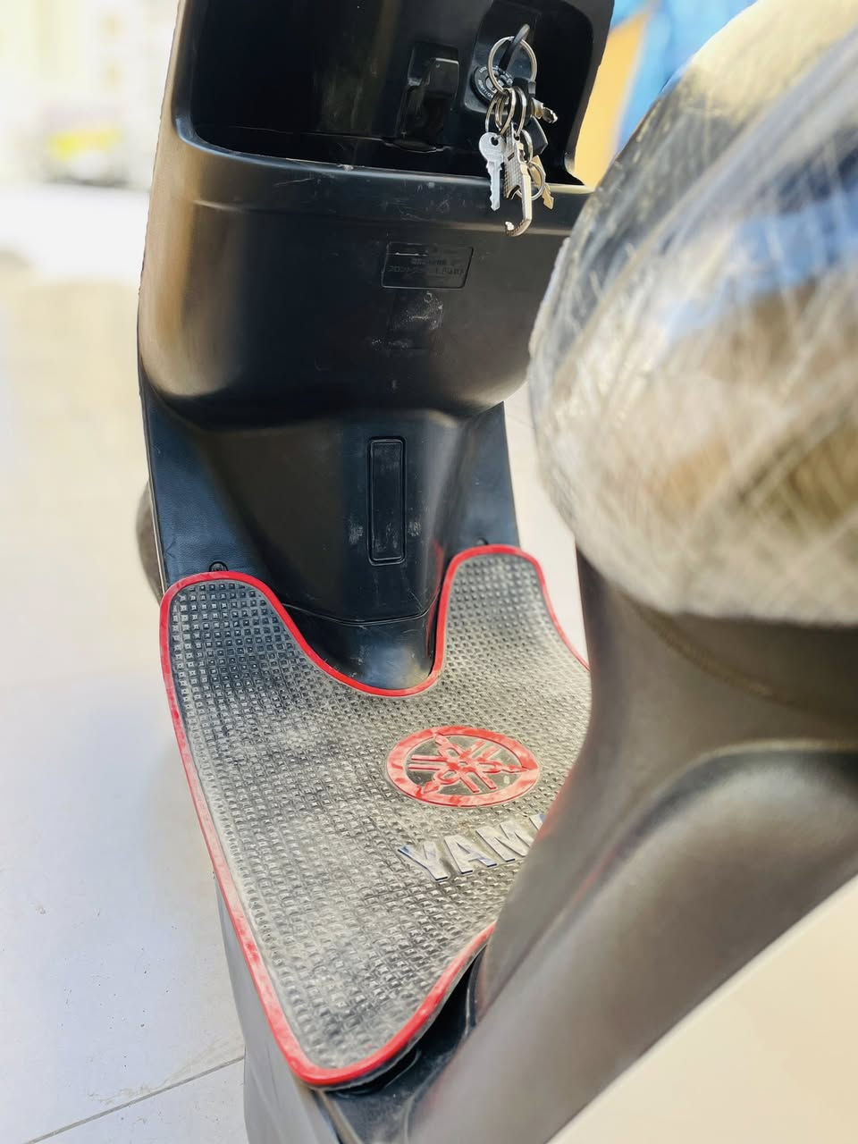 للبيع بطه موديل ٢٠٠٠/ السرعه ٦٠ الدراجه حاوية نظيفه ما ماشيه اهواي كهربائيات شغاله كامله سلف او هندر 
قفل جنطه او قفل سكان او لايتات 
السعر ٦٢٥ الف او بيها مجال 
مكاني كربلاء /السناتر 
للتواصل *********** بي واتساب
