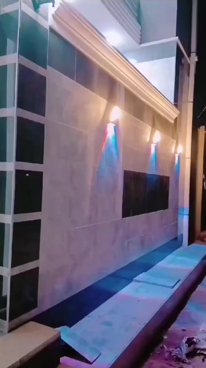 يا يا الله بيت للبيع حي الأنصار قرب مدرسة علي الوردي على ساحه صغيره طابقين بناء جديد 2025كونكريت المساحة 120م مطلوب للمصرف العقاري  100م للإستفسار *********** ابو علي للعقار
