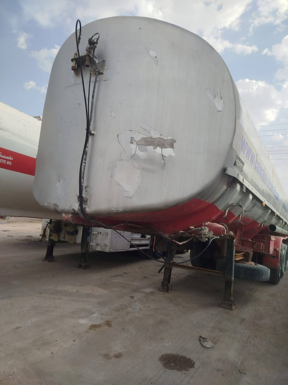 صهريج مياه فافون 36طن ثلاث دناكير سبرنك لعاب ابلادي الاستفسار اتصلمكان البصرة زبير ***********
