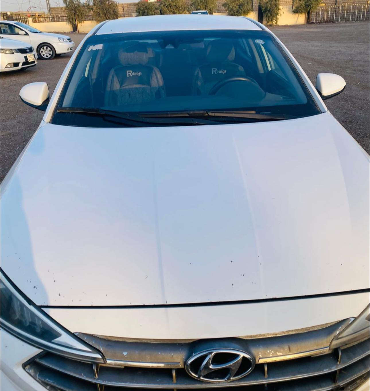 السلام عليكم مكلف بالنشر
النترا موديل 2020 اللون ابيض وارد امريكي نص فول شاشة كاميرا تحكم ستيرن 
رقم اربيل هزة وسنوية كاملات
محرك 2000 دوش بشرط لامفتوح ولا تبخير
كير At بشرط لامفتوح ولا بي مشكلة
ماشية 100 ميل 
ضررها السياره اربع قطع جاملقات امامية وحافة البونيد وشويه بالباب وبيها ملاحظات بسيطة بعد 
سيارة نظيفه ومرتبة والسونار وصور الضرر موجود 
للبيع فقط ونقد رايدها ب 125 $ وبيها مجال بسيط
للاستفسار الاتصال 

***********
