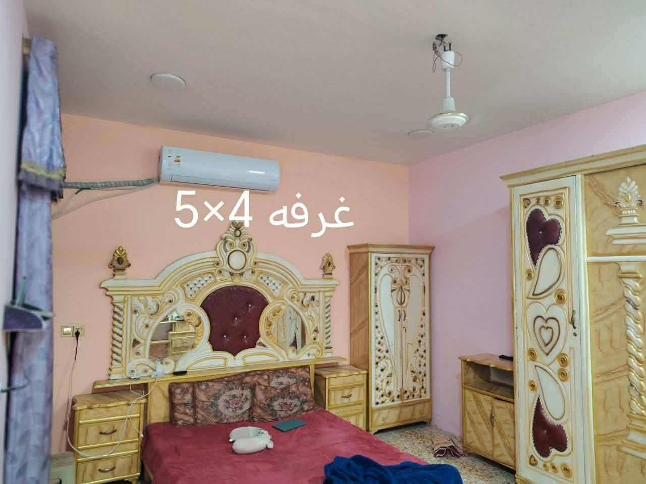 بيت زراعي مساحته ١٣٠ بناء حديث طابوك يحتوي على غرفه ومطبخ وصاله واستقبال وصحيات داخليه و خارجيه مكانه بقرية لمعامره قريب على معمل بسكت الحمراء سعره ٥٥ وبي مجال واتساب ***********
