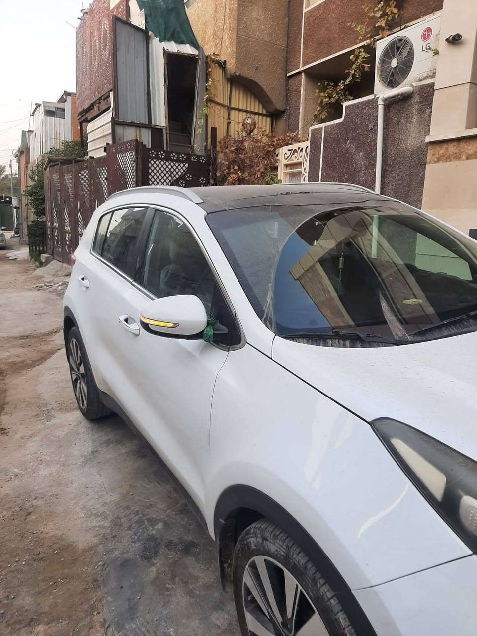 ماشيه 172 باب السايق صبغ مبدله موديل 17 خليجي فول ماعده جنطه مو كهربائي  السعر 180 وبيها مجال
***********
