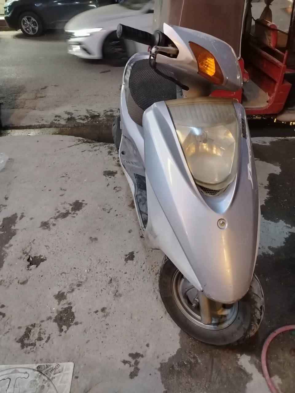 سلام وعليكم بريز نوزل اليوم نزلت من رمبه الله شاهد سعر مليون و 50وبيهه مجال رقم ***********
