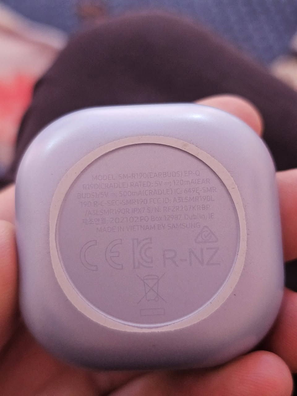 سماعات Samsung GalaxyBuds Pro 
نسبة النظافه95 
لاسلكية (TWS) متطورة تقدم
  جودة صوت ممتازة مع تقنية
إلغاء الضوضاء النشط (ANC) لتصفية الضوضاء
المحيطة، وميكروفونات متقدمة لتحسين
المكالمات، ومقاومة للماء والغبار بمعيار IPX
 يوجد توصيل ***********
