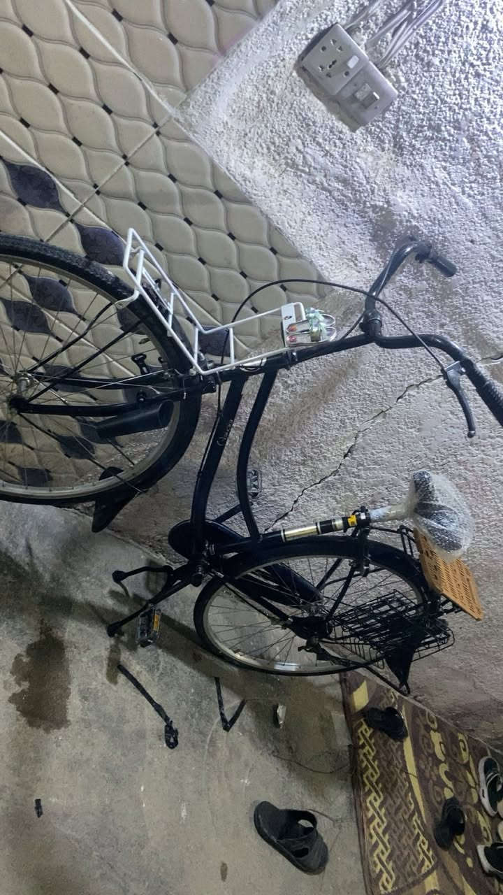 سلام عليكم بيسك لبيع جديد قبل شهر نزلته من لحاويه بيسكل حلو مكاني بغداد مدينه لصدر بل خدمي مال داخل قطاع 55 لسعر 100وبي مجال رقم لهاتف***********بي واستاب حجمه 27
