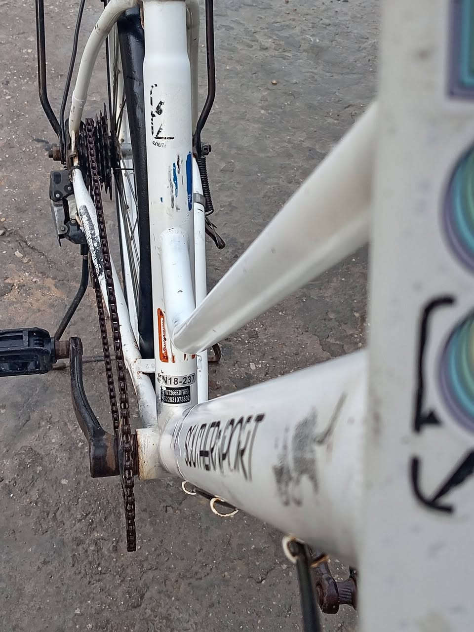 السلام عليكم بايسكل بناتي للبيع موديل 2013
شغال  كلشي ما بي  بي حساس وعگرب

بريك بل مكان

السعر ٦٥ وبي مجال حك الجية

المكان بغداد الشعب التواصل على الخاص


**إذا كنت صاحب هذا الإعلان وتريد حذفه لأي سبب، رجاءا أرسل رسالة إلى الدعم الفني**