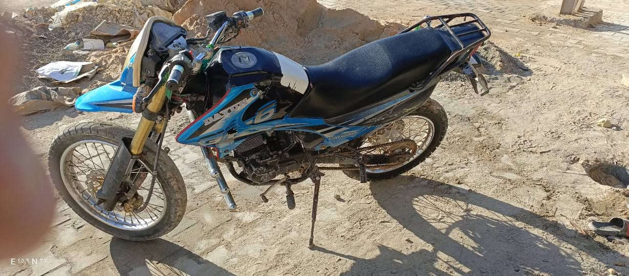 دراجه للبيع مديل 18 اوراقها اصوليه دراجه مكفوله.  كله شغال. سعرها 800وبيها. مجال قليل. رقمي ***********
