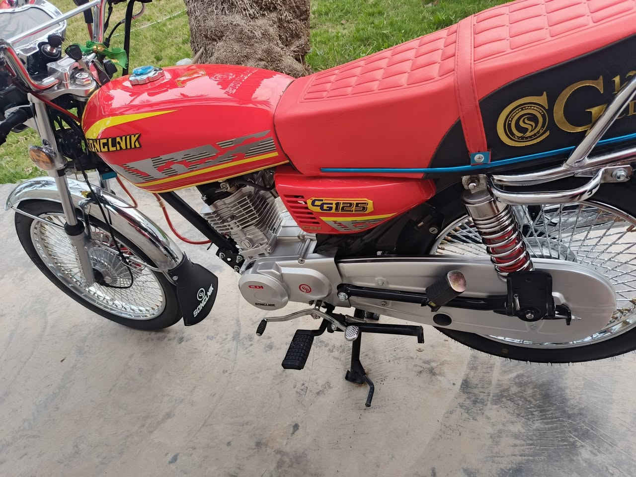 سلام وعليكم دراجة سيفان تايكر اربعه كير موديل 25 طالعه بشهر الواحد السعر 850وبيه مجال المكان امسيب والاستفسار على رقم , ***********
