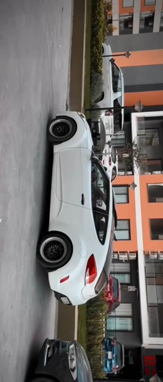 هوندا فولستر 2013خليجي كامل كامل مواصفات (به سمه ،بانؤراما،كوشين هيته ر ،ته حديد سورعه،ئاوينه شه فت،كاميرا،حساس،لايت عه ده سه ،شاشه ئايپاد)سه ياوه كه زؤر پاك ما وه ته وه ته نها دؤ سه ى كه ميك  كارته من به سبوغ ده يده م  كه ميك سار ده كوتيشى هه يه   ره قم ته له فؤن *********** أربيل, العراق
