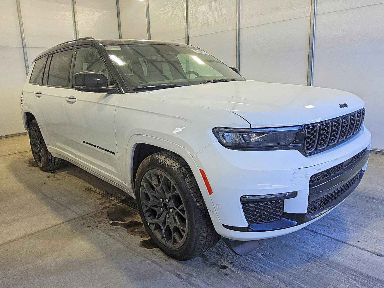 ***مزاد***
2025 JEEP GRAND CHEROKEE L SUMMIT
تاريخ المزاد/9/2/2026   الساعة : 8:00 مساءاً
الضرر:كما موضح في الصور
المسافة المقـطوعة /2,212 mi
حجم المحرك /3.6لتر       6 سلندر  
السعر/ حسب المزاد
مدة الوصول/شهرين الى ثلاثة اشهر حسب الولاية
توضيح:-
يتم عرض السيارات المميزة في المزاد يومياً.
صور وتفاصيل واضحه للسيارات المعروضة.
🌐امكانية النقل الدولي الى مختلف الوجهات :
♦ام قصر
♦كردستان العراق 
♦الامارات 
♦الاردن 
♦️ميرسين  
👌خدمات اضافية :
🔧تصليح في دبي 
🛑فحص السيارة وكشف الاضرار السابقة ببرنامج كارفاكس قبل الشراء مجاناً.
🔥انظموا الينا ولا تفوتوا فرصة شراء السيارات من المزاد🔥 واهلا وسهلا بالجميع 🤝
تواصل معنا على الواتساب:
*********** مهندس حسين
*********** استاذ مرتضى
او الاتصال على:
*********** مهندس حسين 
*********** استاذ مرتضى
 العنوان: الديوانية - قضاء عفك- مجاور كراج عفك
#نيبور_موتورز #بغداد #مزاد #العراق #وارد_امريكي
