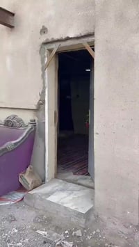 المعقل • قرب نادي الميناء • غرفة وصحية