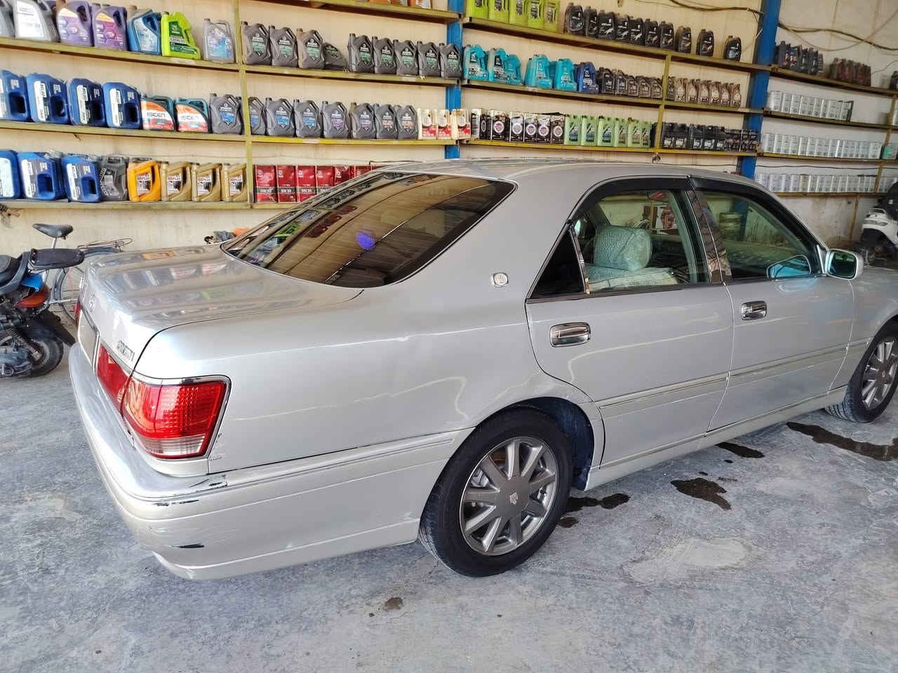 السلام عليكم
ملكه 2003 شاصي 71 ديفور الصغير كرستال اصل دكمتين رقم كركوك دولي بسمي قرار, 48كفاله كص ونقل وگلاب بيه بدنه مبدله تحويره نجف فوك وجوه منضومه تبريد جديده 
السعر 120 بيه مجال للطيبين مكاني نجف ***********
