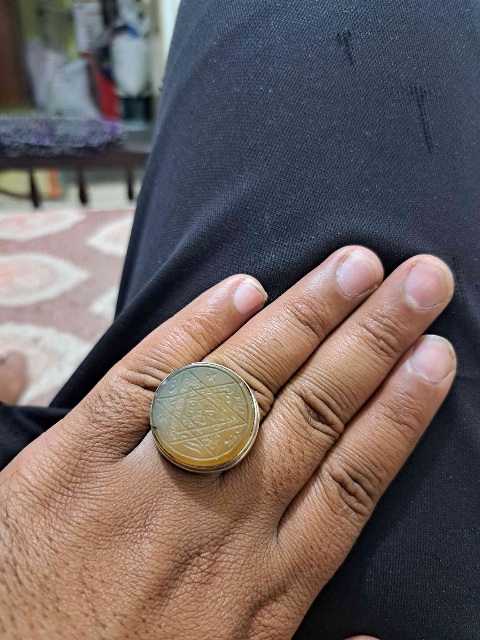 خواتم للبيع اصليه وصياغات ثقيله
السعر شلع ١٥٠ قفل 🔐 
مكاني واسط 
لايوجود توصيل 
***********
