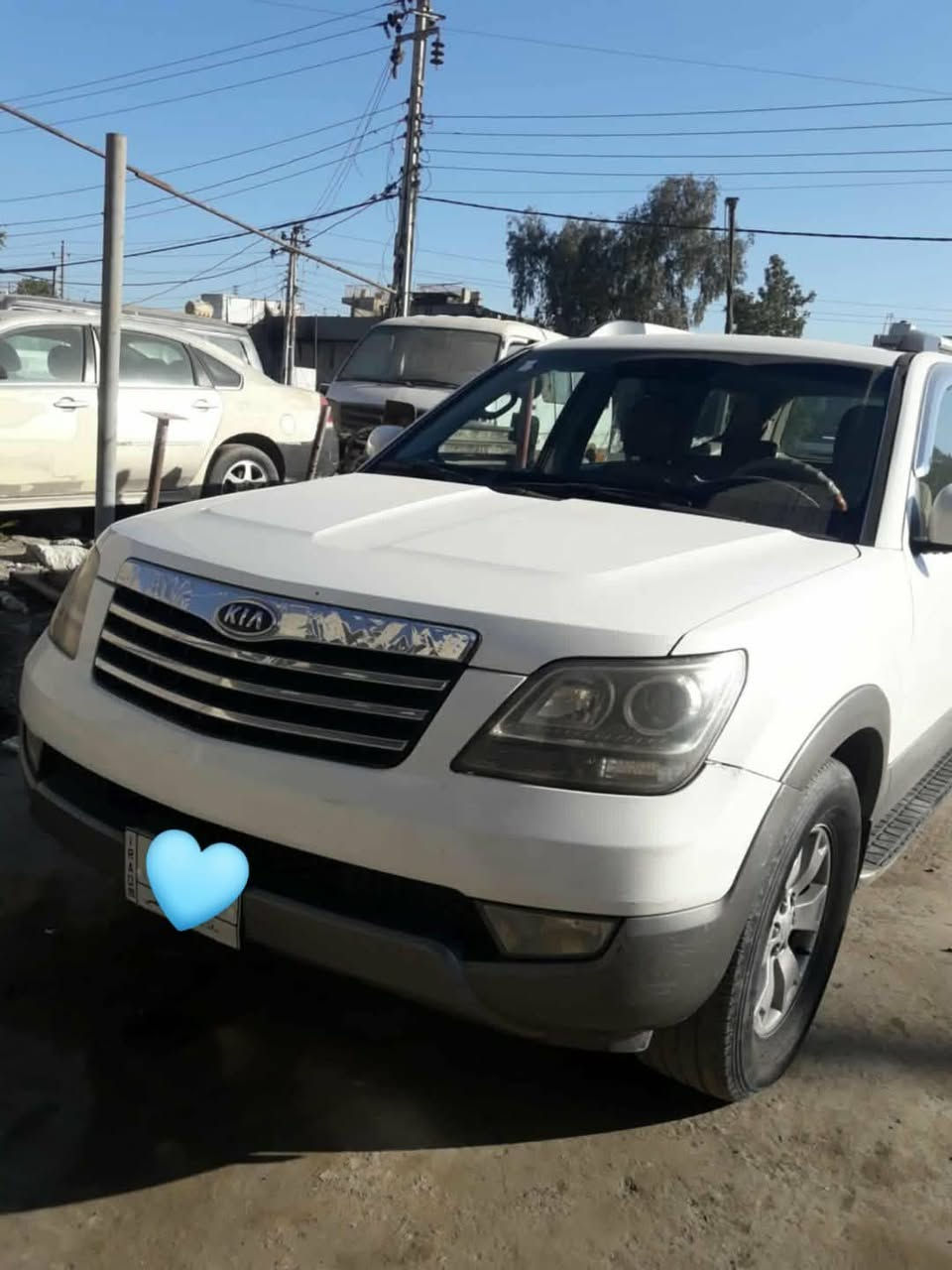 السلام عليكم ماهافي موديل، 2011خليجي،قطعتين صبغ جاملغ اليمنى  خلف السائق  خدوش فقط السيارة فور ويل اشيار بل مري 7راكب 3قطع تبريد السيارة جاهزة من كل النواحي السعر خاص غير متواجد ع فيس المكان بغداد  رقم الهاتف ***********واتساب📞 رقم صاحب السيارة
