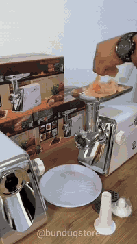 مثرامة لحم ماركة كراون ♥️🫶🏻  السعر 57 الف 🔥🔥✨  @bunduqstore واتساب 077...