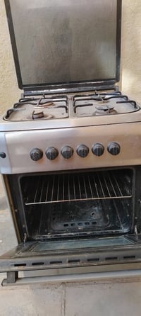 طباخ 4 عيون • فرن • شغال