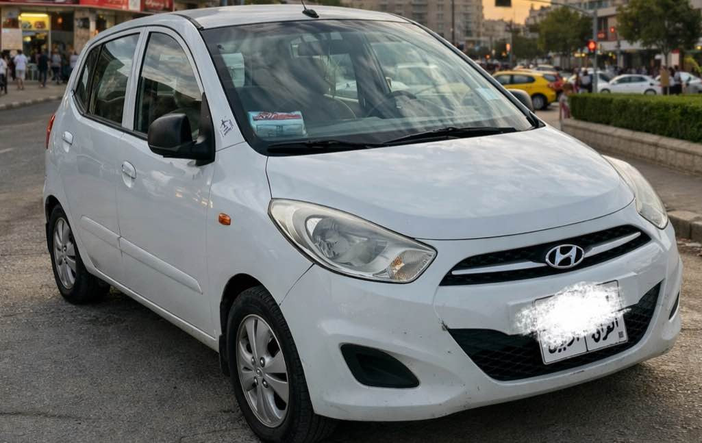 هيونداي 10i
موديل 2012 
بيها مكانات صبغ بدون دواخل 
كير عادي 
تبريد وتدفئة 
طخم امامي خلفي كهربائيات كلها شغال 
ماشي 178 km 
دفتر بنزين 
سعر 47 وبي مجال 
استفسار *********** كركوك, العراق
