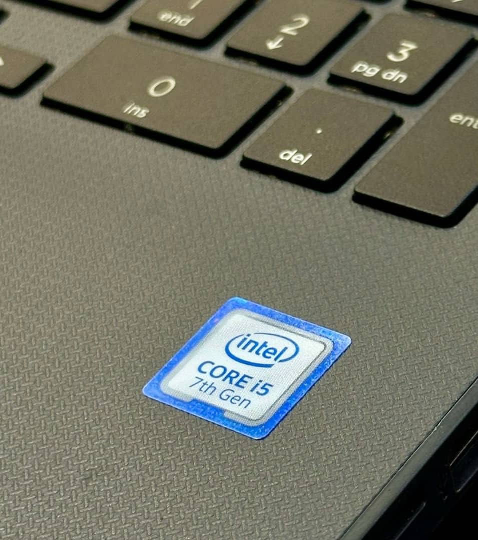 لابتوب HP - الجيل السابع - هارد عملاق 1256 كيكا ( 255 ألف ) 

كور i5 الجيل السابع - هرتزية قوية 2.50 

رام 8 كيكا DDR4 

هاردين : الأول SSD حجم 256 كيكا .. الثاني HDD حجم 1 تيرا (المجموع حجم عملاق 1256 كيكا)

كارت شاشة Intel UHD Graphics 620 حجم 4 كيكا 

شاشة 15.6 FHD 

مكاني بغداد (توصيل بكل العراق)

واتساب ***********
