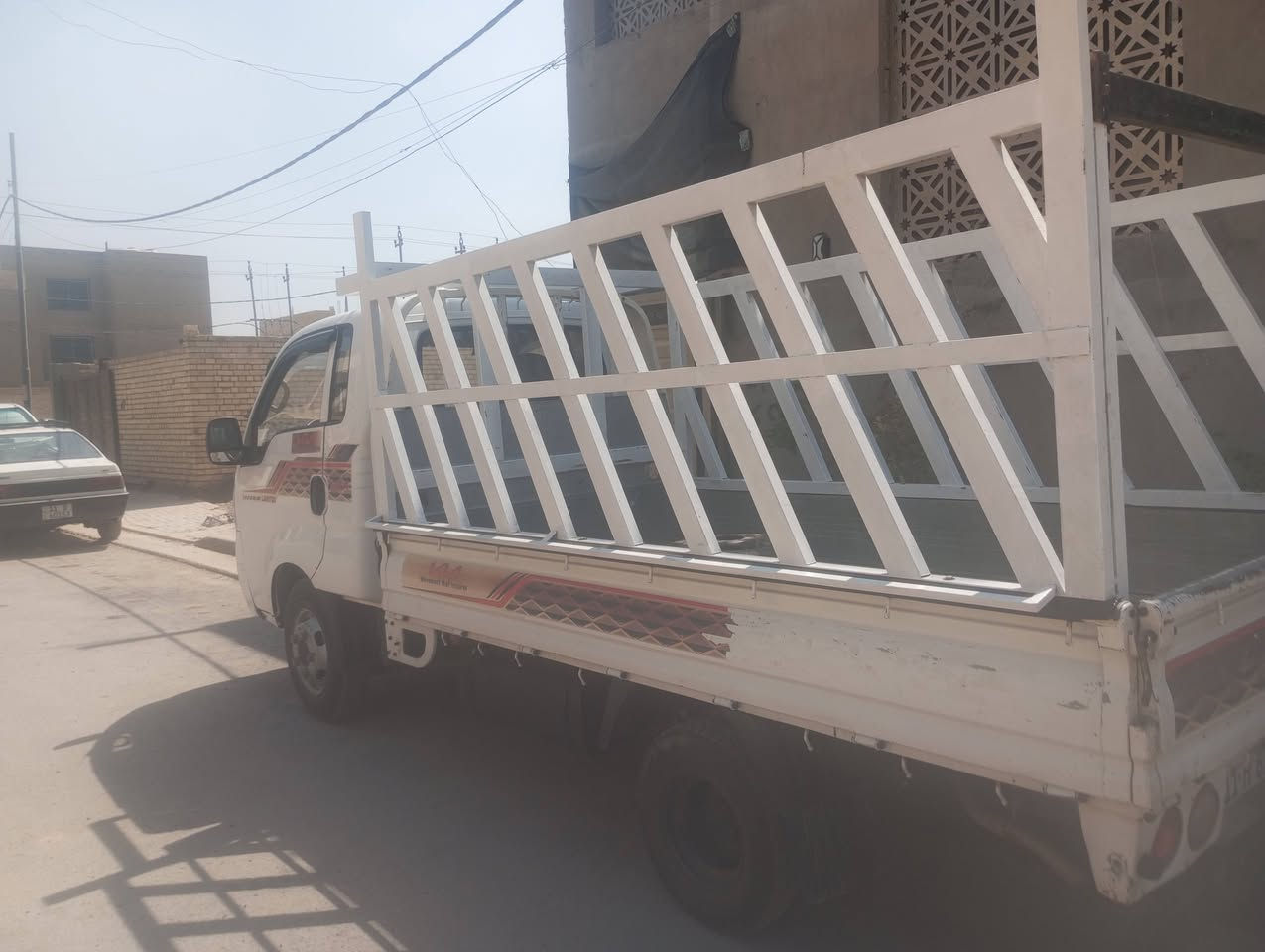 السلام عليكم فحل 2019 مكفولة من الصبغ والضربة بيها شوية رصعات خفيفة رقم بغداد انكليزي بسمي نقص بس تبريد السعر 138 وبيها مجال مكان بغداد الدورة ***********
