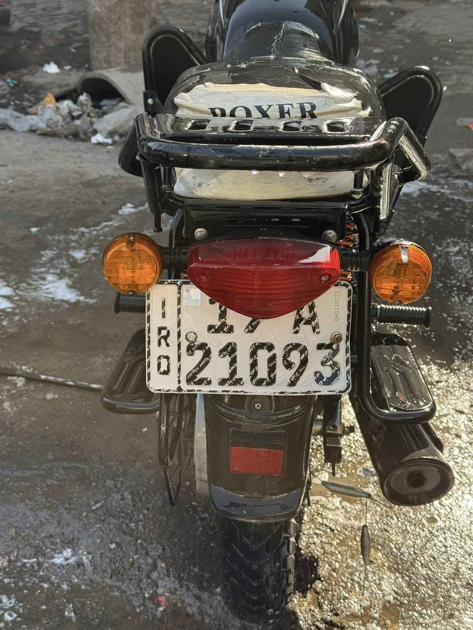 السلام عليكم دراجه بوكسر كلاسك موديل ٢٠٢٠ نازله ٢٠٢٣ داجه تجفيت شركه ماشيه ٥٠ الف بوكسر مال جنايه خير من الله وعليها شفت الخير مرقمه لوحتين نكليزي ب اسمي تحويل ثاني يوم رقمها كربلاء  دراجه بيها نواقص بسيطه لانو جنت اشتغل بيها ع باب الله وخير من الله وكرفتها خير  تجي تفحص وتشوف بعينك رايدها ب مليونين سبب البيع حاله صحيه ومستعجل ع بيعتها بيها مجال قبل لا تكسر بحلال العالم شوف خواتها بيش وحياكم الله مكاني بغداد النهضه ***********
