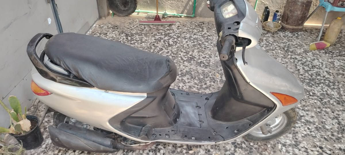 فراشه نثيه
290 وبيها مجال بسيط للشراي
 نقص باتري 
وكلشي شغال بيها كامله 
العنوان النجف حي العسكري كبل مقابل اسواق بركات الزهراء. 
***********
