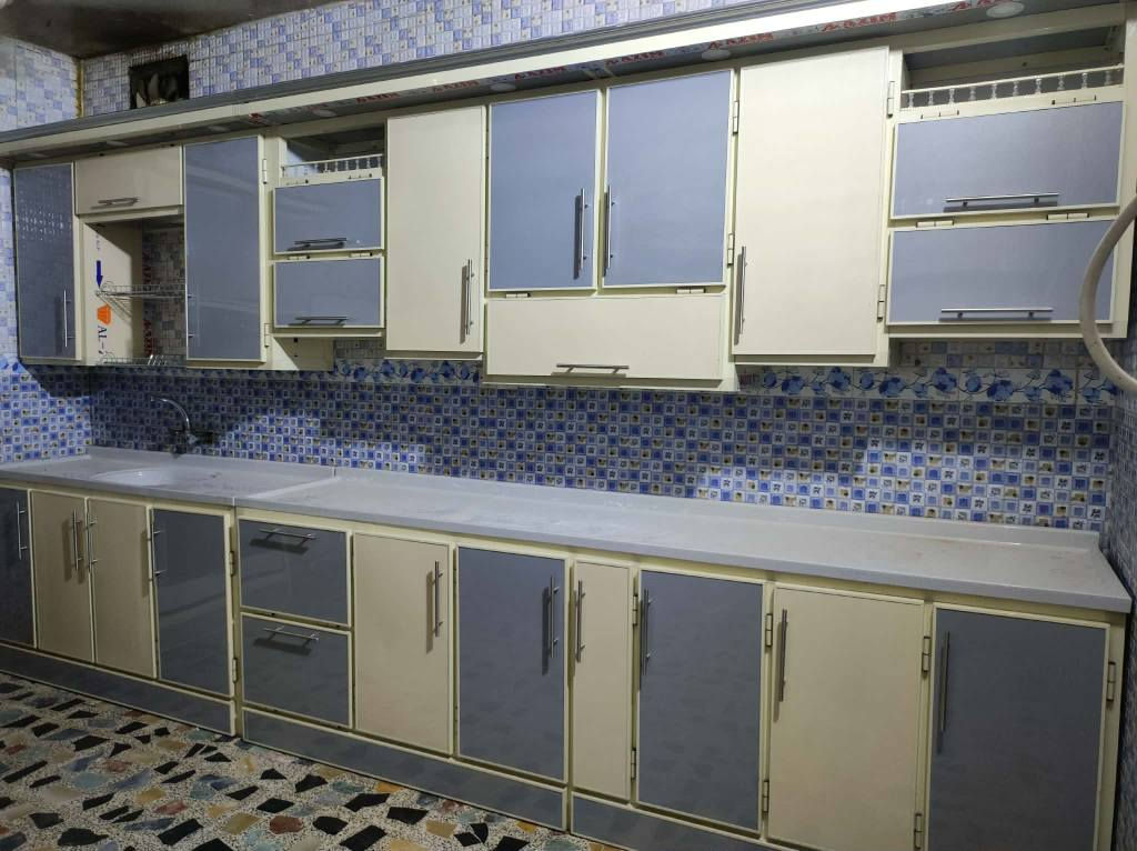 معمل حي الجامعه  اعمال الألمنيوم لعمل المطابخ والمحجرات والأبواب والشبابيك واستبدال القديم بل جديد مع فرق وتعمير القديم
رقم الهاتف ***********
العنوان السايدين  حي الجامعه عمارة, ميسان
