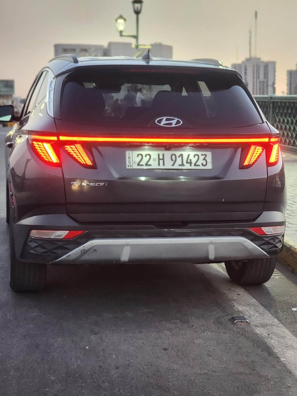 HYUNDAI TUCSON 2022
هيونداي توسان 
فول VIP
لون نفطي 
رقم اربيل
  
محرك 2500
الموديل2022
           
         =مواصفات👇👇

فتحه بانوراما 
شاشه كبيره نفكيشن
بصمه
رادار امامي + خلفي + جانبي
قياديه ذاتيه
توقف ذاتي
مانع تصادم
تحديد مسار
نقاط عمياء
كامره خلفيه
كراسي  جلد 
كرسي كهرباء 
كراسي تدفئه
مثبت سرعه
تحكم ستيرن
نظام قياده ذاتيه
تشغيل عن بعد 
هاند بريك كهربائي
اوتو هولد
باب خلفي صندوك كهرباء
اضويه اماميه زنون LED
كشافات ضبابي LED
اضويه خلفيه LED
نظام GPS خرائط
3 انظمة قياده 
NORMAL/ECO/SPORT
بلوتوث 
مدخل USB + AUX
عداد الماسفه 140 الف كيلو  قابل للزياده
حادث قبق جنطة 
بدون دواخل ايرباكات سليمه
صور الحادث موجوده 
*********** غير متواجد عله الفيس 
مكان السياره بغداد شارع حيفا
