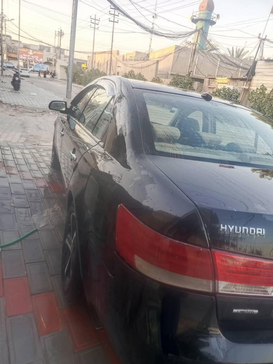 السلام عليكم ورحمه الله وبركاته 
من رخصة الادمن 
سوناتا موديل 8 امريكيه لمتدد للبيع فقط 
محرك 6 سلندر 
فتحت سقف 
كشنات كهرباء 
شاشه 
كهربائيات كلها شغاله 
تبريد ثلج 
السياره مال بيت نصبتها وترايها يخبل حتى ضفيرتها جديده قبل يومين بدلتها يعني انسه توكفك بمكان لو شي 
عداداتها كلها شغاله 
السياره رقم بغداد وسنوية جديده تحويل ثاني يوم 
السياره مصبوغه عام للجماليه ضربتها جاملغ بدون دواخل مو قويه السعر 77 وبيها مجال للطيبين  
مكان السياره كربلاء طوريج 
***********

