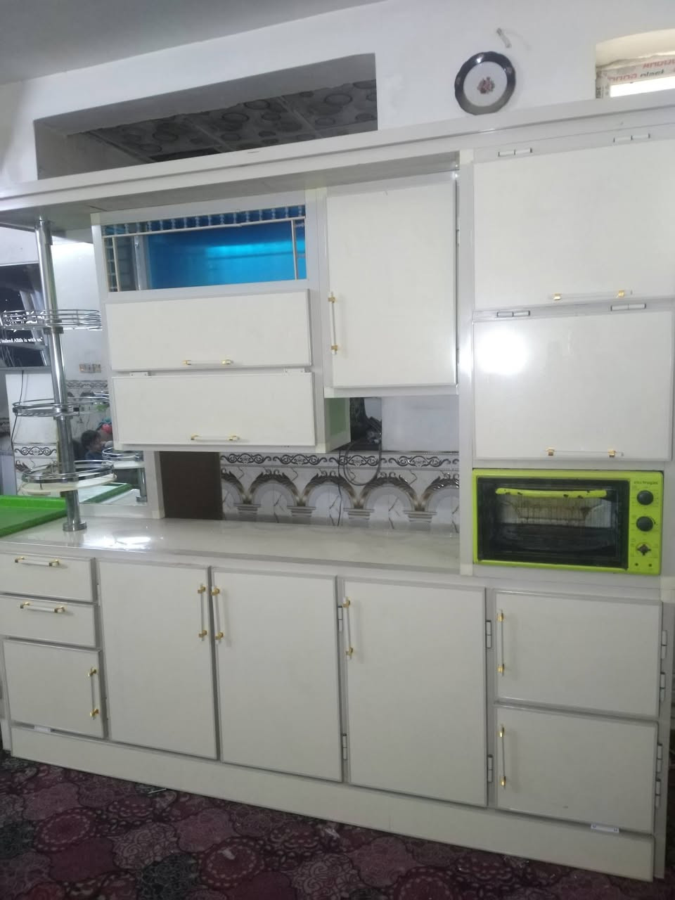 كاونتر تزكام كلش نظيف
الكاونتر مترين ونص وسنك متر ونص
وويا اوفن
السعر ٤٦٠
مكاني بغداد منطقة الرشاد الشراي يتواصل *********** واتساب
