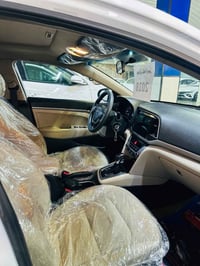 ٢٠١٨ • ٢٠٠٠ سي سي • تحويل/وكالة