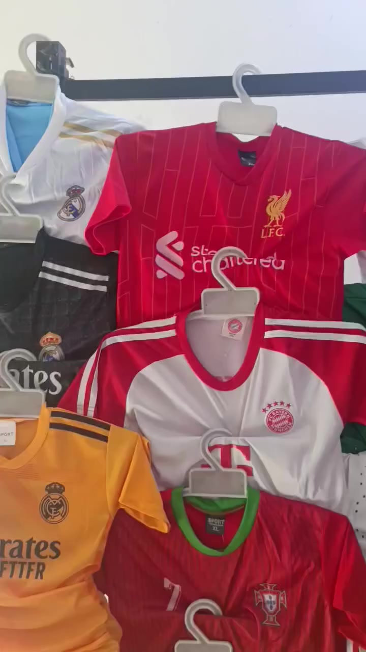 بمناسبه فوز منتخبنا الوطني ♥️😍❤️ وفوز برشلونة وريال مدريد ♥️ 😍 ♥️ 😍 بمناسبه انتهاء الحرب ♥️😍❤️😍♥️ شوفوا الصور وشوفوا الجمال ♥️😍♥️ 
تعالوا جيبوا البنات والاولاد وتعالوا للقياسات ❤️ 😍❤️ 
كل القياسات موجوده ♥️😍♥️ أربع الوان لنادي برشلونة واربع ألوان لريال مدريد ولمنتخبنا اسود الرافدين ❤️😍♥️ 
ابو دشير ♥️😍❤️ مقابل شارع طرشي السلام ♥️ مقابل حامد ابو الشربت ❤️ المحل والمكان ❤️ الجزره الوسطيه بين الشارعين العام الرئيسي للسيارات ♥️ التواجد الساعه الثانيه ظهرا إلى السابعه مساءا ♥️😍♥️ هلأ بيكم ♥️😍 
♥️😍❤️♥️😍❤️♥️😍❤️


**إذا كنت صاحب هذا الإعلان وتريد حذفه لأي سبب، رجاءا أرسل رسالة إلى الدعم الفني**