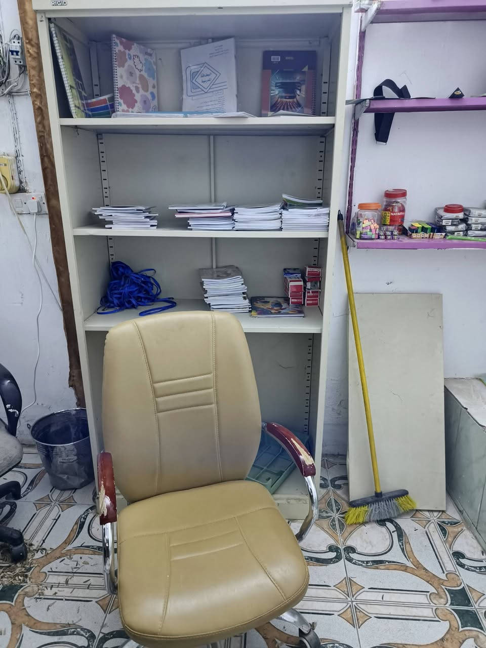 غراض مكتبه للبيع
طابعة برذر 720

طابعة صور كانون

لابتوب hb

جهاز كبس

باترينه

رفوف

قرطاسية مكتبة جاهزه

السعر خاص

الاتصال ***********
