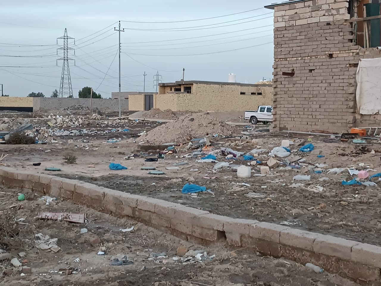 قطعة إرض زراعي  للبيع المساحة 200 م
المكان / شارع جامعة ذي قار الباب الخلفي 
للاستفسار الاتصال على الرقم 

***********

متوفر واتساب
