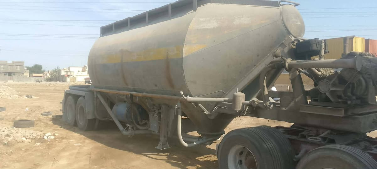 للبيع جهاز لشغل دويز اربعه بستم ضغط تلاث تخم تاير يحمل 43طن العنوان سماوه استفسار‏‪***********‬‏ السعر ٤٥ وبي مجال
