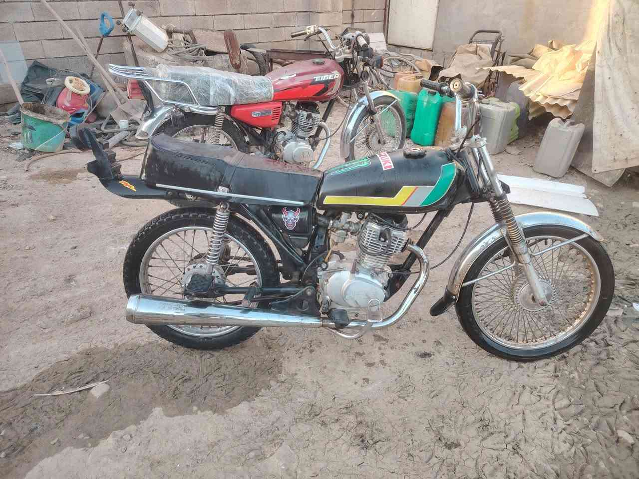 مطور شرط مكينه خرسه والباقي مثل موضح بل صوره سعره قفل 200وهذا رقمي ***********
