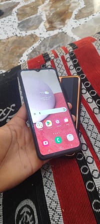 جهاز اي 13 ذكره 64 رام 6 شرط بس مبدل جامه جهاز كله شرط كله شغال كاميرا...