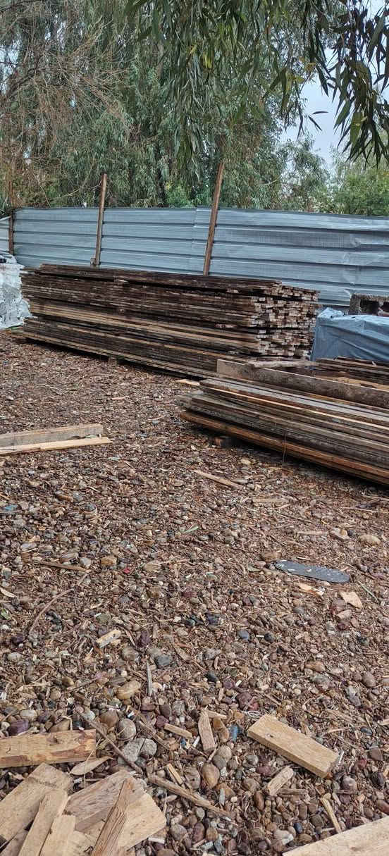 السلام عليكم خشب للبيع لوح وسير ومقاصير بغداد ***********. ***********
