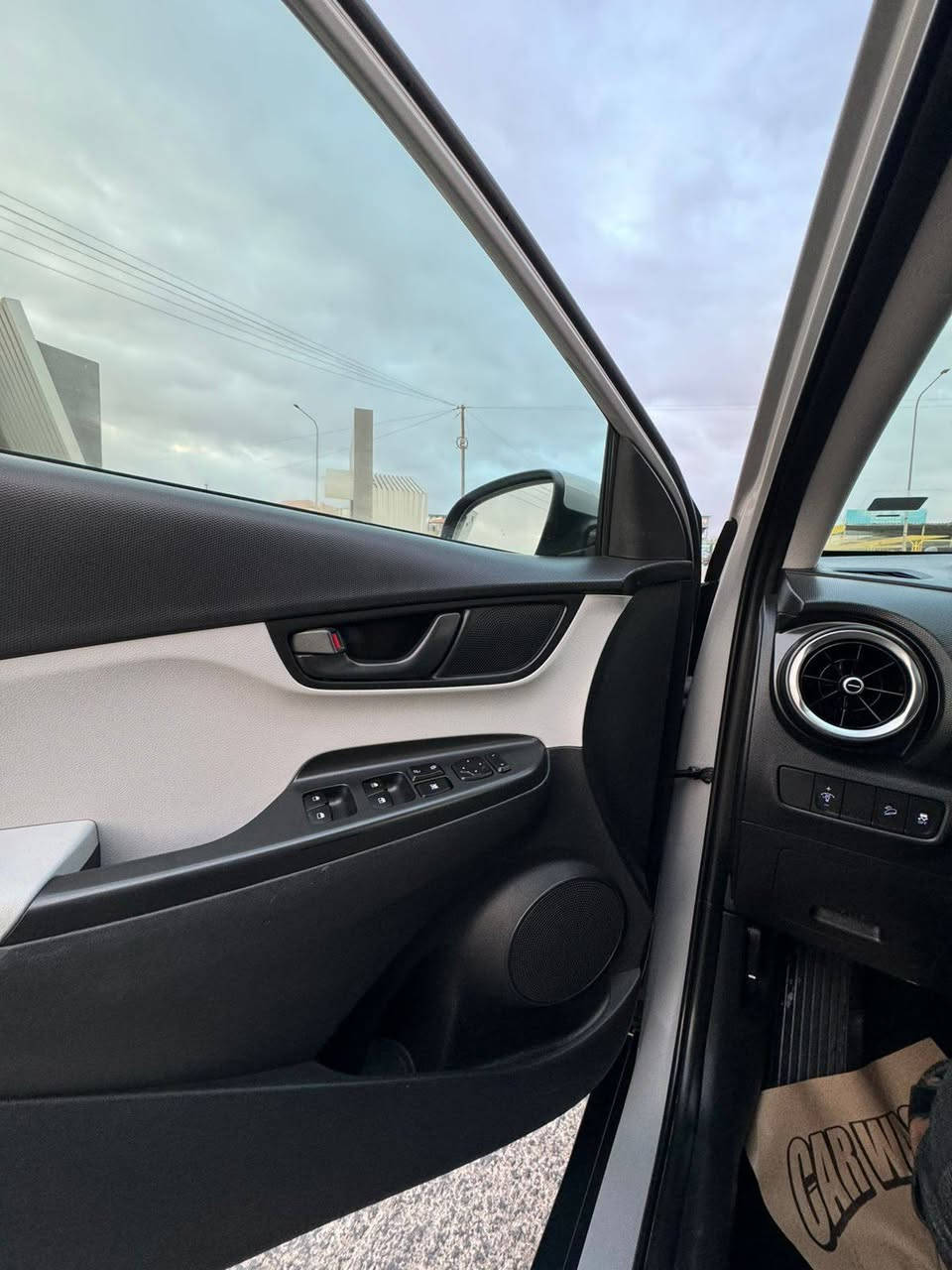 هونداي كونا موديل 2025
السلام عليكم
السونار مرفق بالمنشور السعر 147بي مجال. 
موديل 2023                           
⭕️بصمه -بصمه ابواب -تشغيل عن بعد
⭕️محرك 2000 دوش   
⭕️نظام اطفاء وتشغيل عند التوقف بالازدحام 
⭕️لد نهاري أمامي خلفي 
⭕️شاشه ايباد تاب اندرويد كبيره  
⭕️رادار خلفي  وامامي وجانبي
⭕️كامره خلفيه دواره
⭕️فول تحكمات سترين 
⭕️خروج عن المسار 
⭕️3 انظمة قياده  
⭕️نظام الانحدار 
 ⭕️مانع انزلاق                                          
اي استفسار ***********
                 ***********
