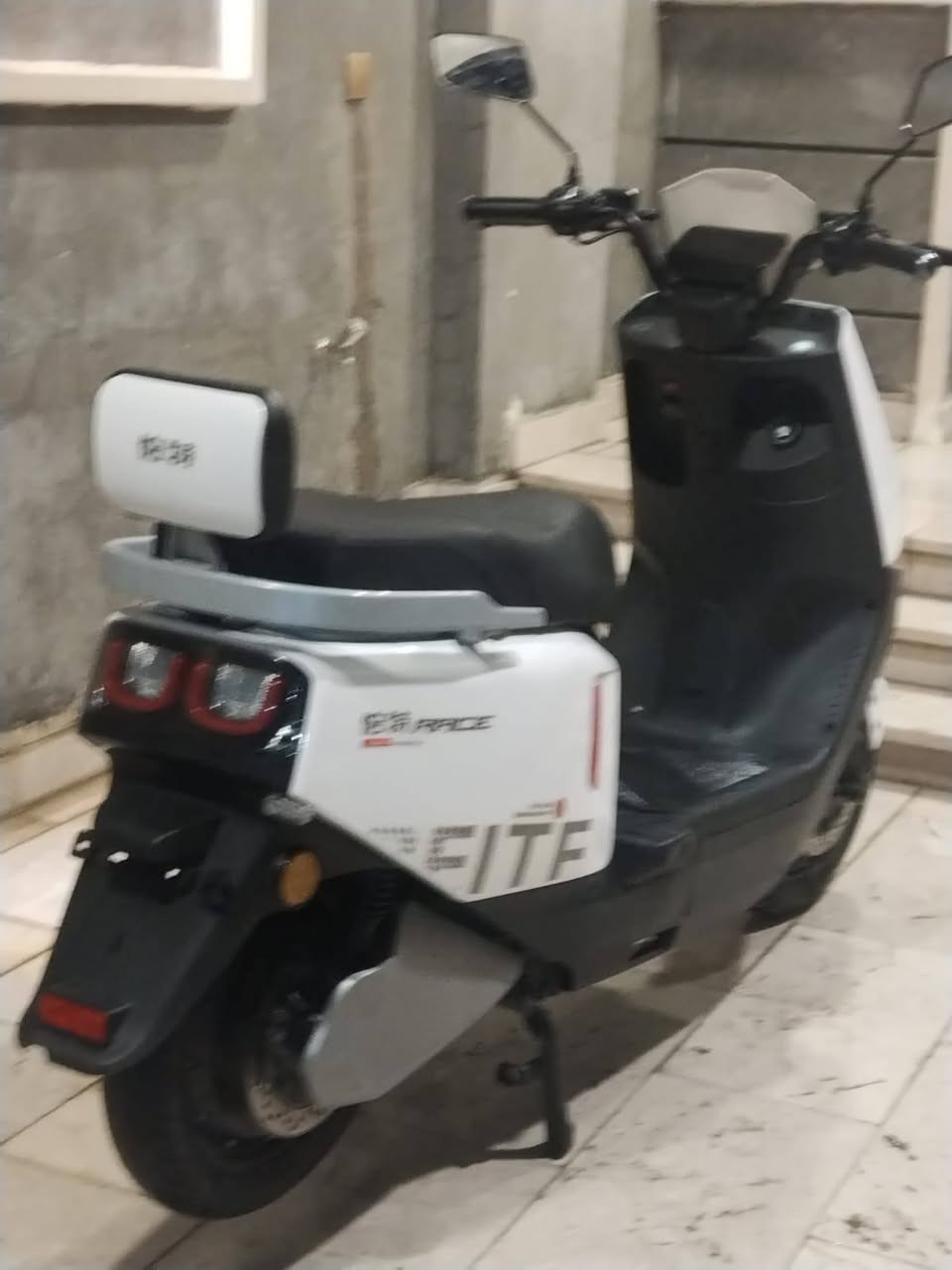 سلام عليكم دراجه اف جي ام عيون شحن موديل 2025 بصمه وسويج تشغيل عند بعد 6 بطاريات شاشه حديثه ولايت زنون كلش قوي دراجه كلها شغاله مابيه نقص برغي وما مفتوح بيه برغي دراجه كلش نضيفه وبالعافيه ع يلي يشتريه لان دراجه حيل حيل نضيفه دراجه صارلي اسبوعين من مشتريه واستعمال كلش قليل وحتى بعده باللايلون دراجه راقيه السعر 700 الف وبيه مجال للطيبين مكان الدراجه البياع حي الشهداء وللاتصال ***********
