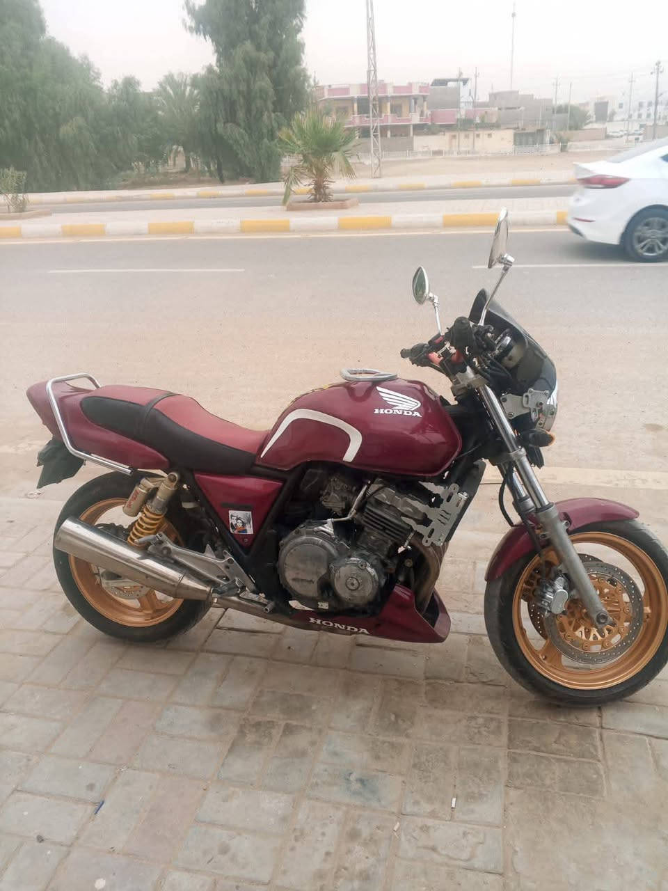 السلام عليكم سيبي 4 جيل اول. 2004 مكينه 400 16 ولف  كامله كهربائيات  نكره صلف ستيرن رياضي.  (منفيس فقط ) كامله مانقصهاا شي. سعرهاا 13 بيهاا مجال.   ***********
