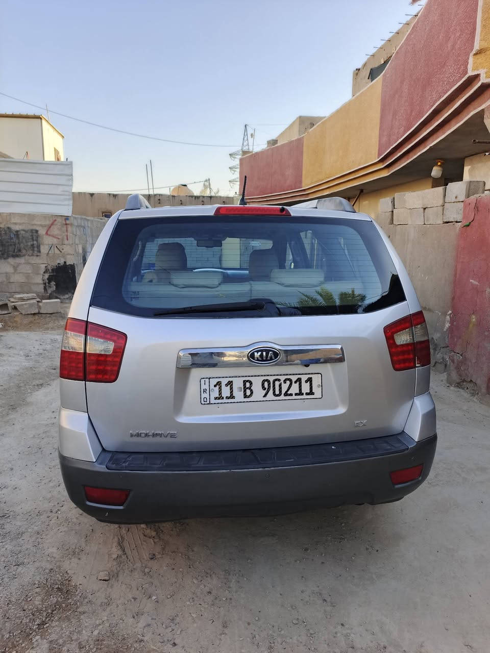 مهافي للبيع موديل 2009 خليجي مصبوغة حزام بدون معجون جان بيها جراد وعندي صورها قبل الصبغ الله شاهد 
بدون لا ضربة ولا اي تبديل مكفولة كفالة عامة 
تخم تاير او حدادية او كير خير من الله محرك 6سلندر مواصافات فول واحد على واحد كشنات جلد كهربائية سبعة راكب فور ويل ..شاشة كامرة 
الرقم بغداد دولي سنوية وهزة جديد ..
السيارة بأسمي . السعر 110 وبيها مجال 
العنوان .بغداد/الشعب/ شارع الجزيرة/ مقتبل منطقة بوب الشام هــ/*********** تواصل اتصال او واتساب
