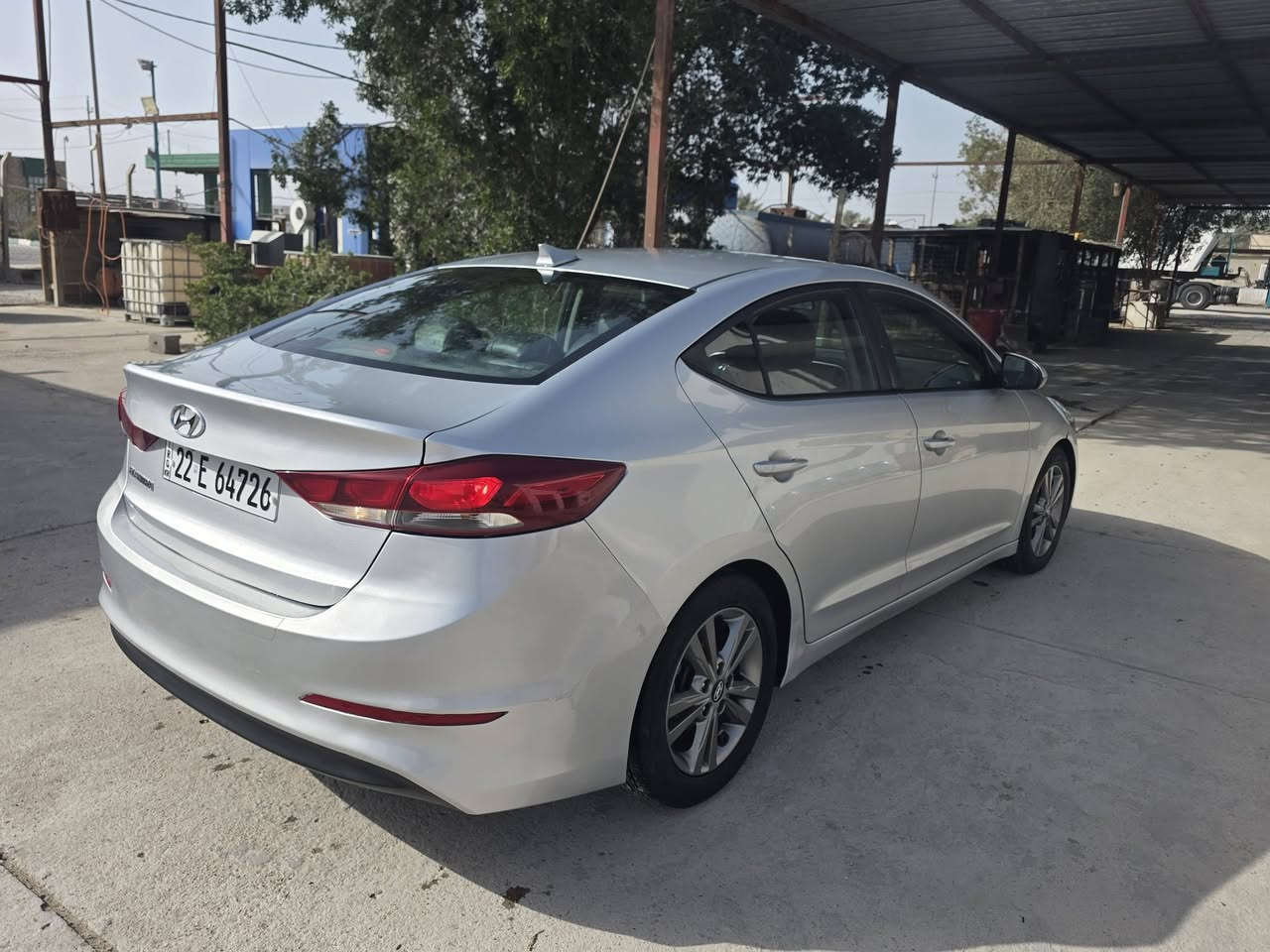 السلام عليكم 🫡
هيونداي النترا  2017 (وارد أمريكي) ✅

المواصفات 🔰
- شاشة بلاديه
- ثلاث أنظمة قيادة (اقتصادي - عادي - رياضي)
- محرك 2000 دوش 
- مري تحكم كهربائي
- مثبت سرعة
- تحكمات ستيرن كاملة
- كامرة خلفية 
- ويل مقاس 15
- رقم شمالي أربيل 
- السبير غير مستخدم اطلاقاً 
باقي المواصفات معروفة …
والسونار موجود 
الضرر او الحادث ⚠️
فقط دعاميات مصبوغات باقي كفاله عامه 
***********  رقم الاتصال 

⭕️ العنوان:  بابل الاسكندريه
