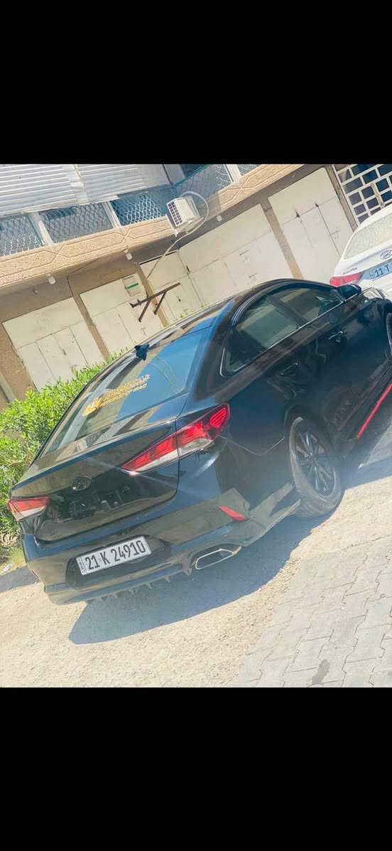 سلام عليكم سوناتا للبيع حادث جاملغ بنيد بدون دواخل 
كير محرك مكفول نص فول رقم سليمانية سعر ١٣٠ بيه مجال  موديل 2018العنوان بغداد عويريج مقابل مخابز باب الاغا هاتف ***********/***********
