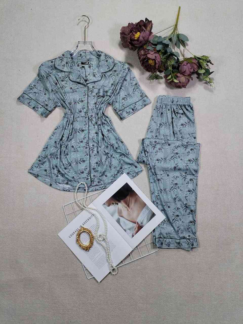 � مع جلنار، إطلالتك تبقى مرتبة دائماً

 خامات مميزه وأسعار تنافسيه 

السعر 15 الف 🔥

يمكنكم زيارتنا  على العنوان التالي

الفرع الرئيسي السماوة
عگد الجامع قرب مول الاميرات 

زبوناتنا الحلوات خطوات الحجز :- 
1 - أرسل صورة الموديل .
2 - أرسل  اللون + القياس .
3 - أرسل العنوان و رقم الهاتف.

للاتصال ، حجز وتساب (***********)

يوجد خدمة توصيل داخل وخارج المحافظه⁩
