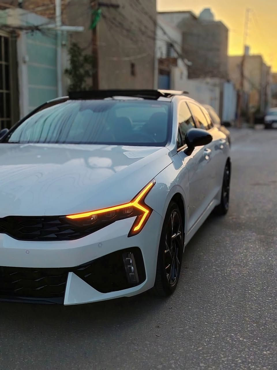 كيا K5 مديل 25 فول مواصفات Gt line فول بانوراما ميحتاج اذكرهن
بلا رقم تترقم جميع المحافظات عدا الشماليه 
محرك 2500 Gdi داخل جلد احمر 
حادثاها كسر بالبنراما وبدلتها اصليه وباب وجاملغ مبدلات بلاديات جهة العبري 
ماشية 12 الف فقط يعني زيرو 
السعر 140ورقه مكاني نجف شارع غدير فرات ماكو مديل 25 بهيج سعر 
للاستفسار : ‭***********‬
ملاحظه سونار وصور الحادث موجودات خاص 
بعد السونار صار بيها 3مكانات طخات بسيطه مثل ما موضح بالصور السياره ربع متصرف عليها زيرو
