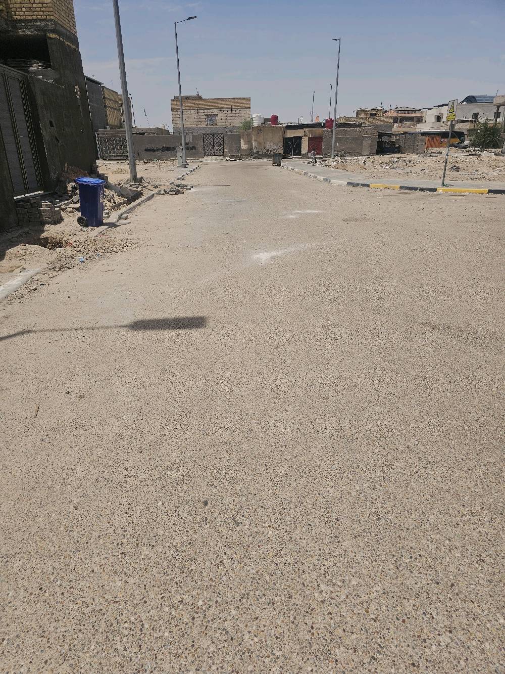 بيت للبيع في منطقطه الطوبه والنخيله مساحه ١٥٠م
طابقين يحتوي الارضي على ٤ غرف والفوك غرفه ومخزن بيت جاهز للسكن السعر ١٥٠