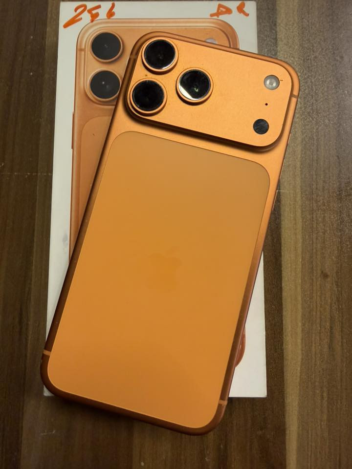 17 برو ماكس 256 عربي شرق اوسط
بي ضربه بسيطه بلشاصي جوه 
السعر : 1.850.000 قفل بدون عملة  بلاش والله
رقمي : ***********
أنينو للهواتف 
زيونة شارع الربيعي مقابل الكوخ
