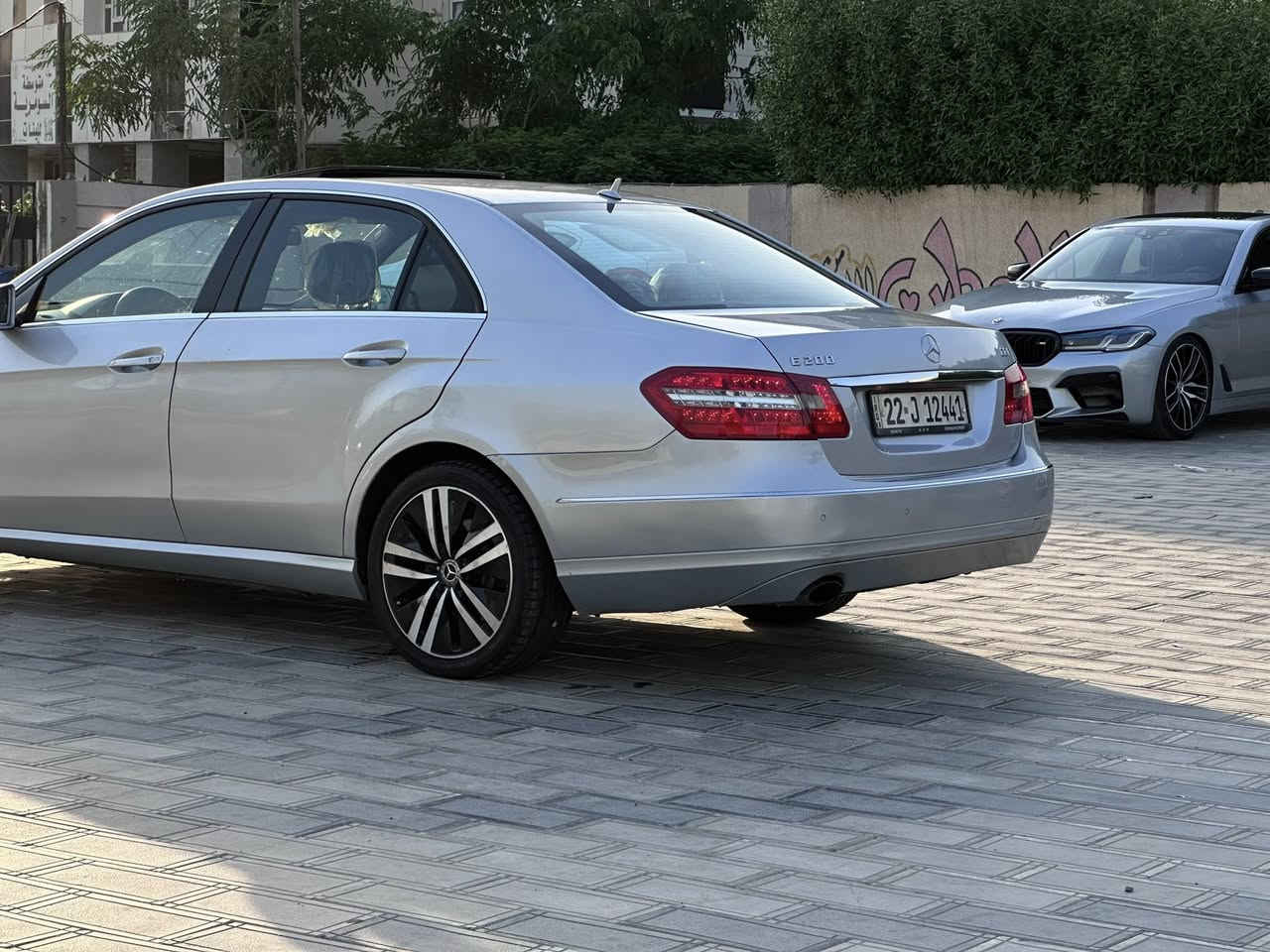 للبيع مارسيدس E200 موديل ٢٠١٠ خليجي
محرك 4 سلندر بلادي ممفتوح جديدمكفول

كير اوتماتيك ثلاث وضعيات قباده مكفول 

تبريد شغال ثلج قطعتين بعز الضهر ثلج تبريدها

تخم تاير صدر باتري كله جديد ترايها كلش حلو

سياره مال بيت متعوب عليها مو تعبانه كلش جديده

رقم اربيل الدولي تريد وكاله او تحويل اني حاضر 

السياره فول مواصفات ما بيها شي ميشتغل كلشي شغال

صفر مسج ما بيها اي اعطال ومتحتاج مصرف 

بيها شخط بل باب الوره السايق وصابغين قطعتين ملاون 

السعر ١٢٥ ورقه وبي مجال ***********
