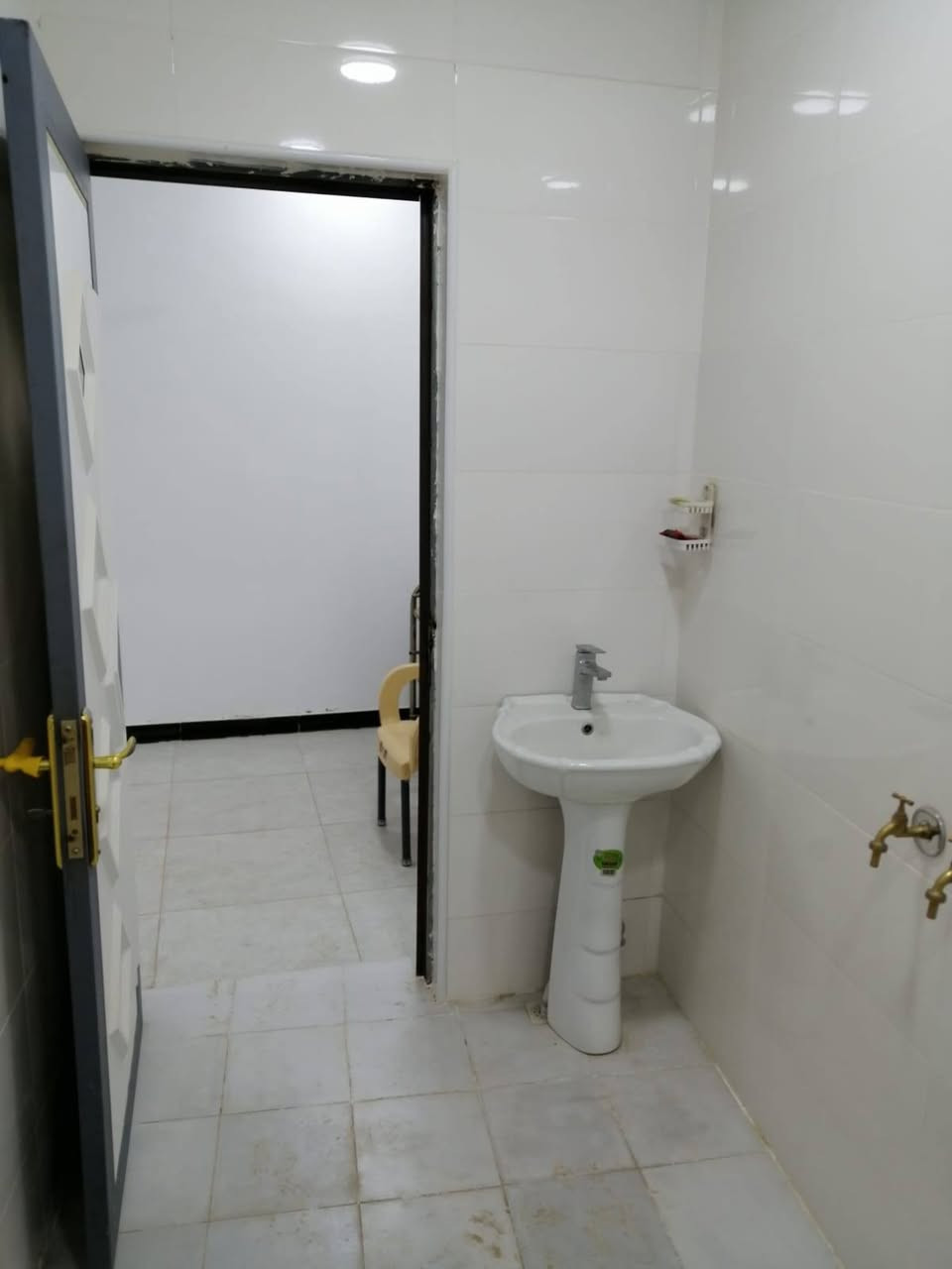 بيت 100 متر قرب مركز شرطه ام العصافير زراعي سعر 33 شراي يتصل ***********
